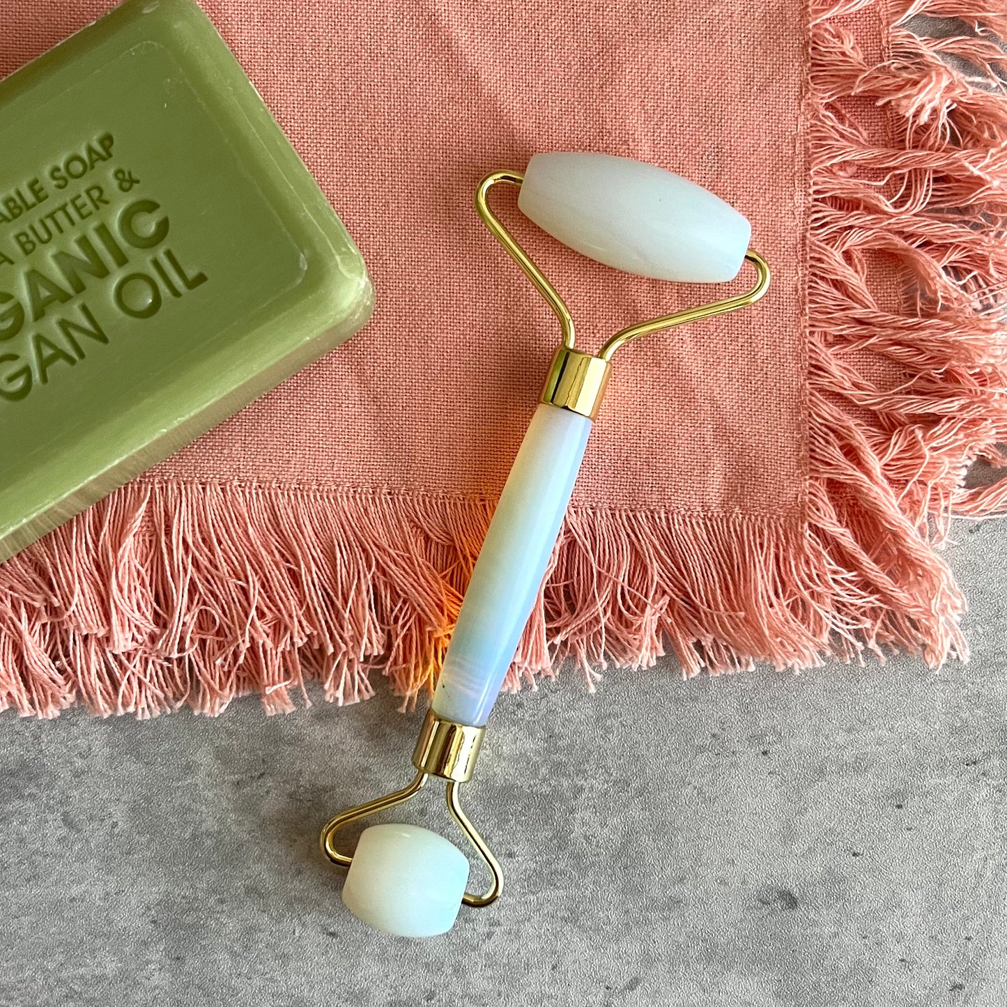 Opal Facial Roller